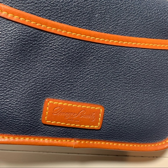 Dooney & Bourke CrossBody leather Purse navy - Picture 6 of 16
